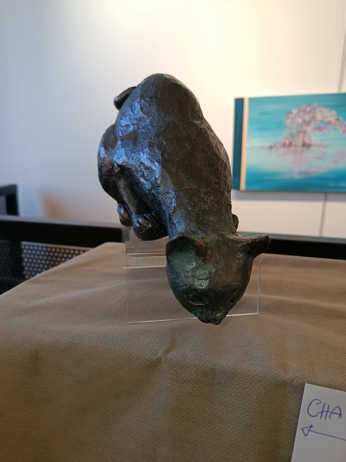 Sculpture Chat sautant